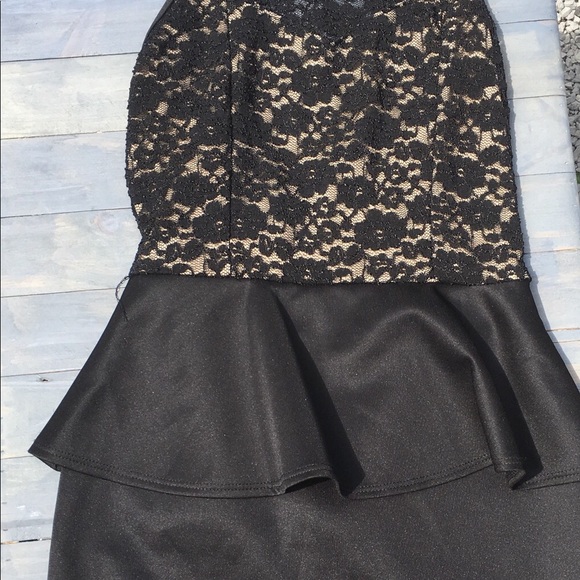 Dress - Picture 2 of 5